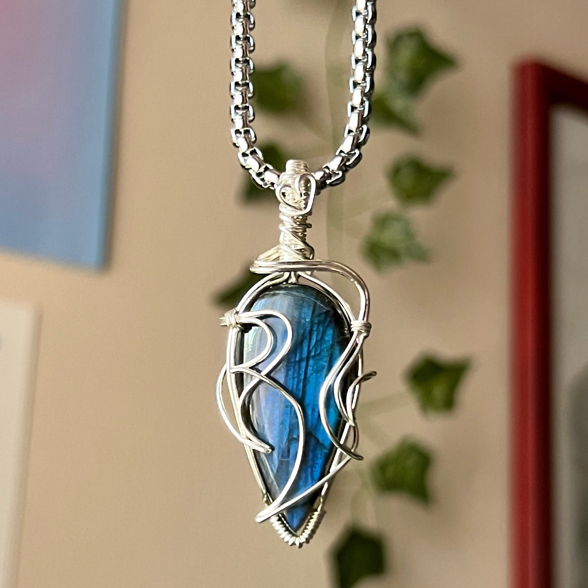 STERLING SILVER Labradorite Spiky Pendant