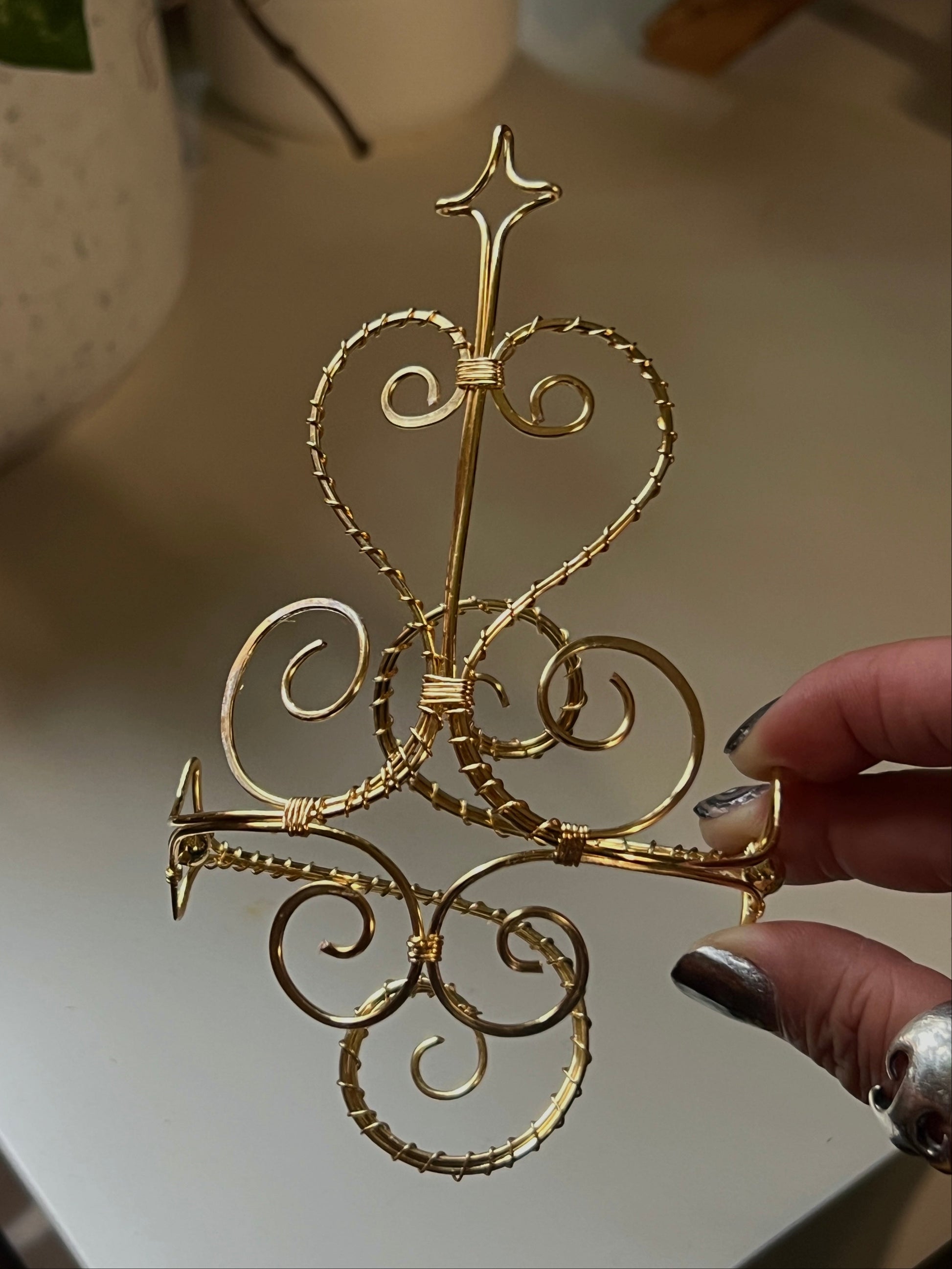 Lover’s Gate Arm Cuff <3
