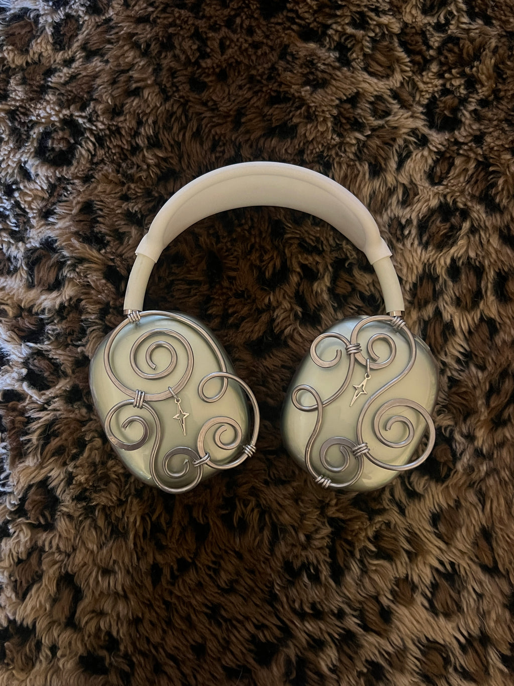 AirPod Max Case - Charm (Silver)