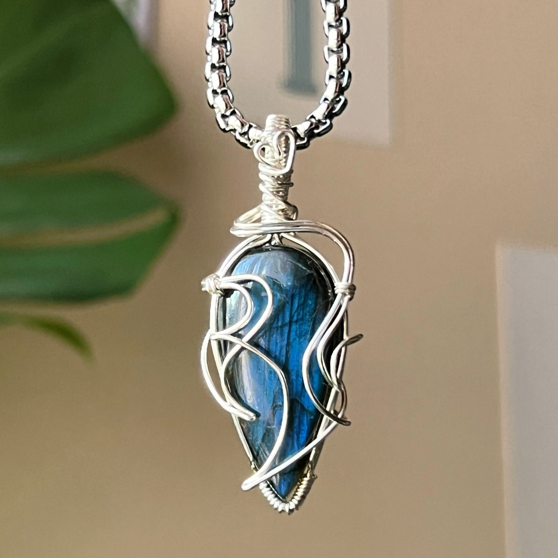 STERLING SILVER Labradorite Spiky Pendant