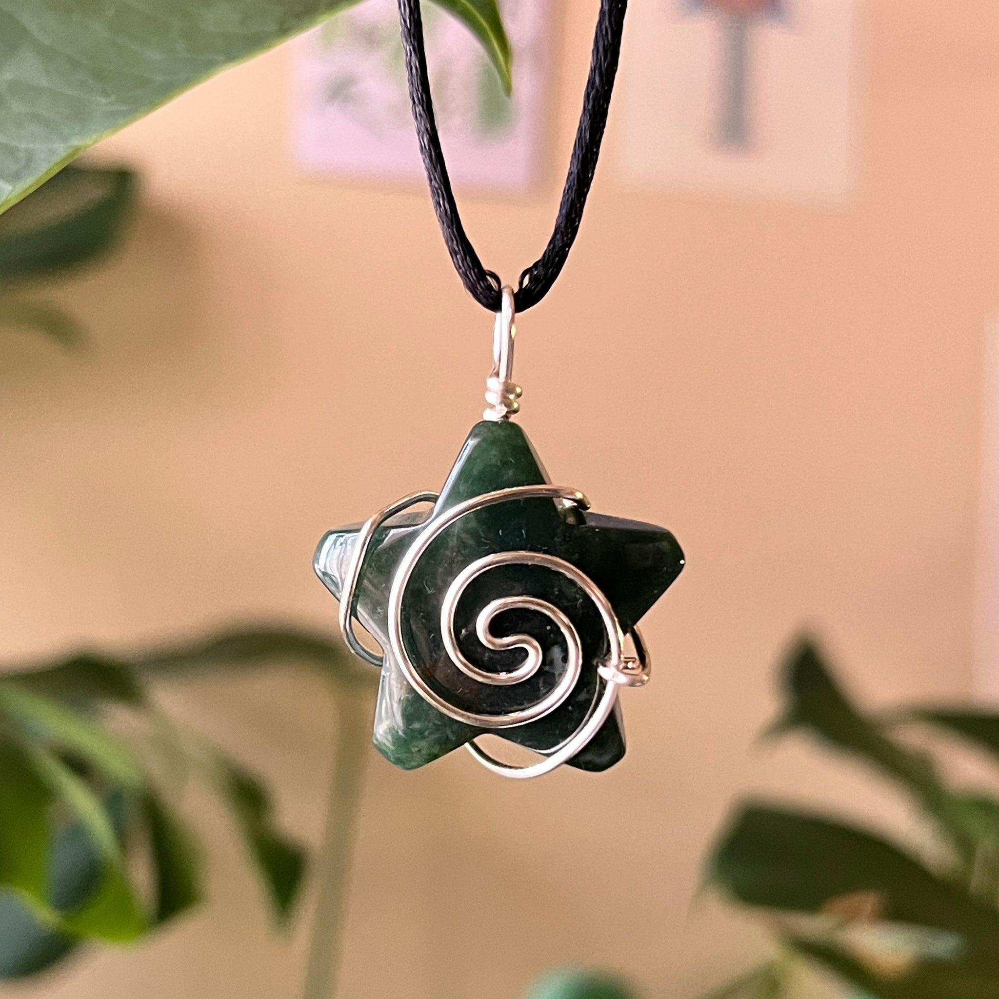 Moss Agate Swirly Star Necklace (in silver)