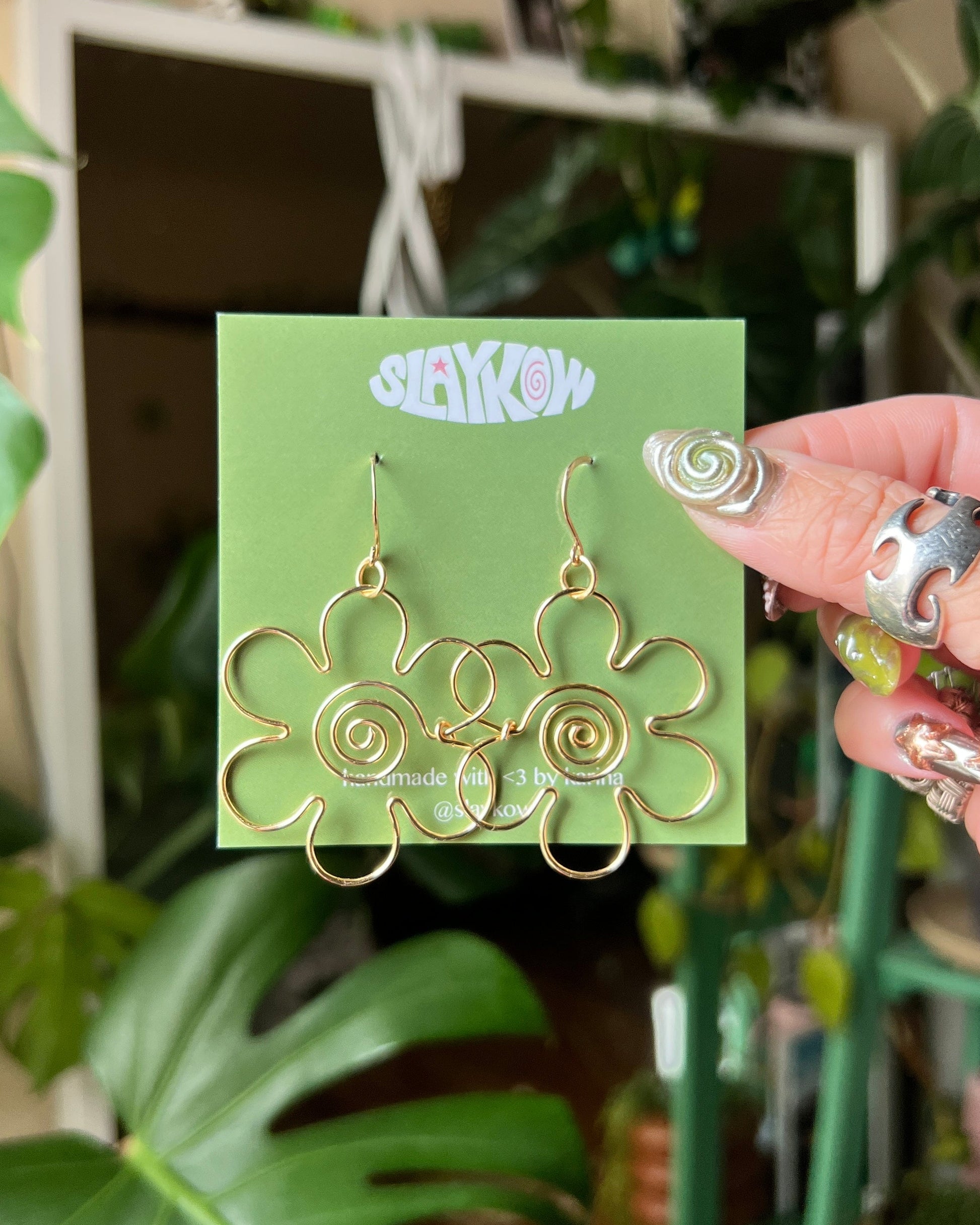 Flower Wire Earrings <3