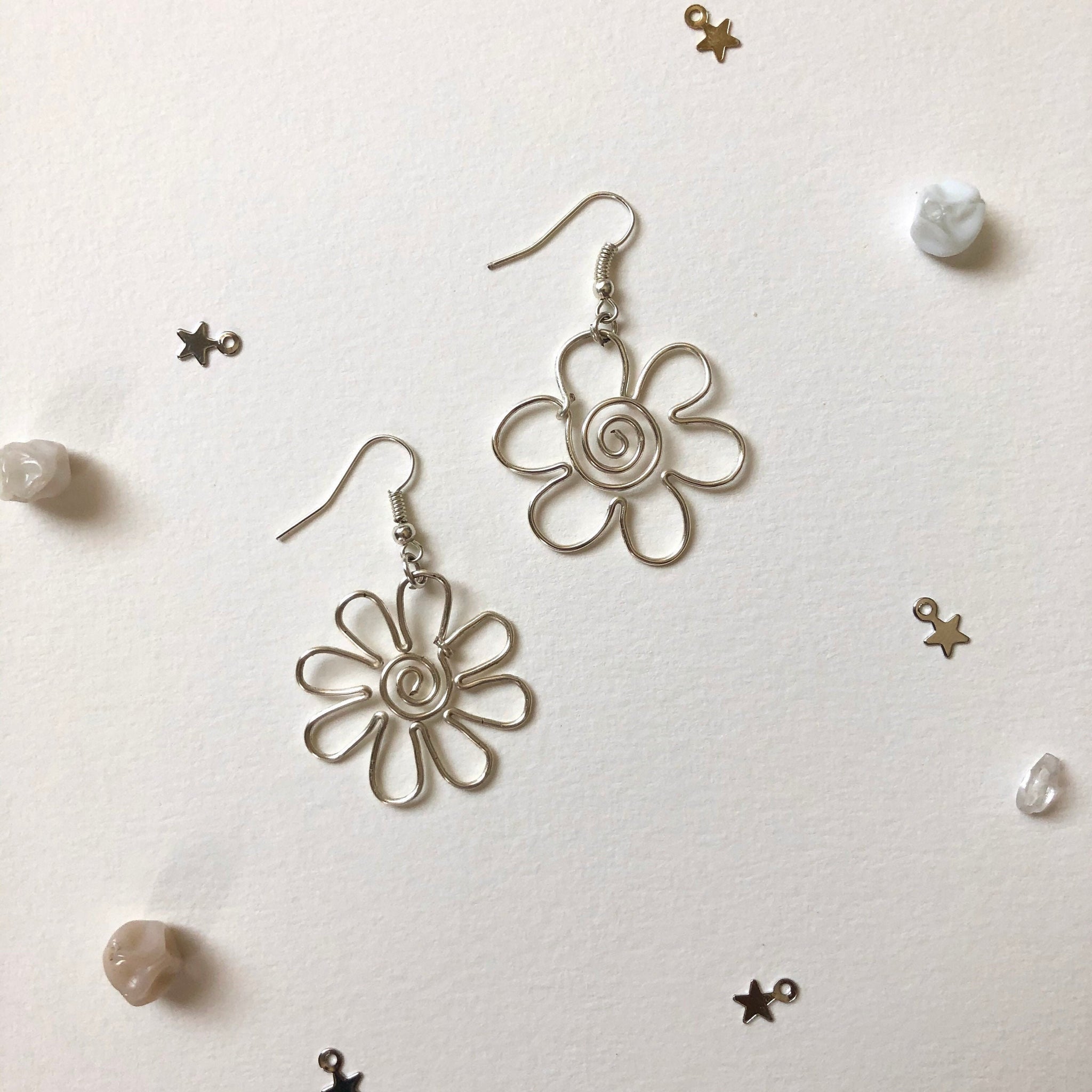 Flower Wire Earrings <3