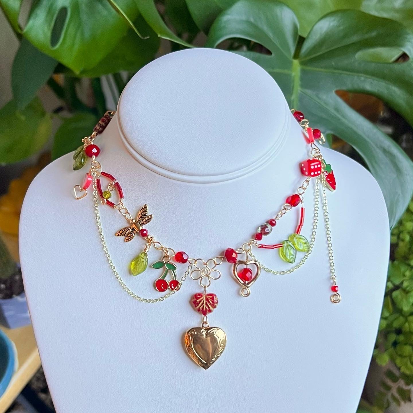 Lover’s Picnic Necklace